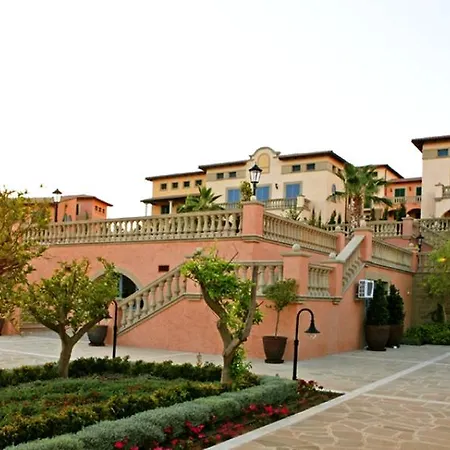 The Luxury Beachfront Apartment